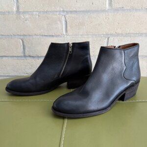 Frye Carson Piping black bootie size 11 VGUC